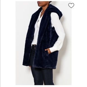 Capote Lola Hooded Fauxfur Vest In Navy 